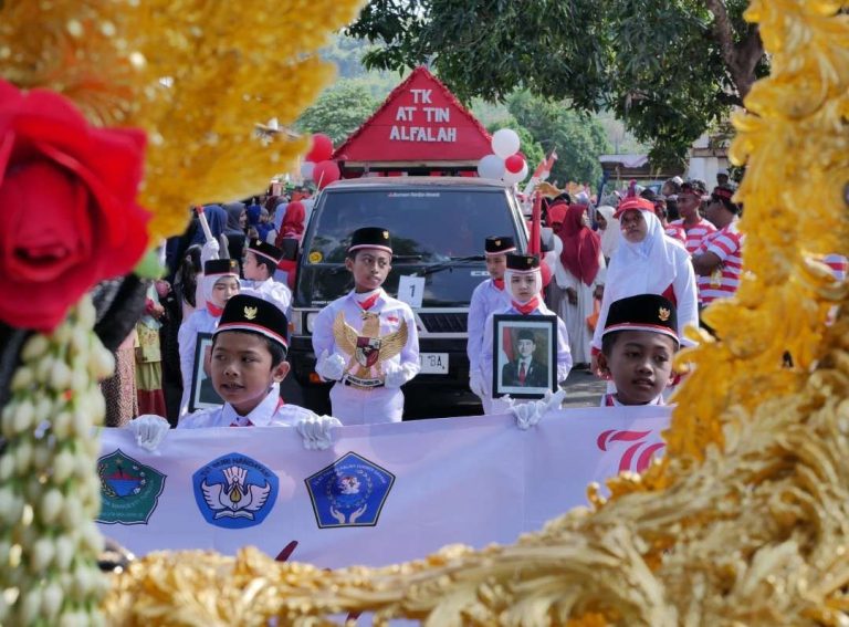 Perayaan 17 Agustus di Kecamatan Kadur