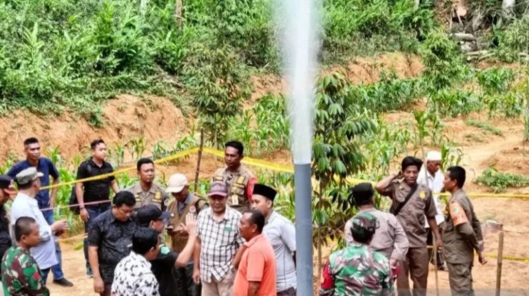 Pj Bupati Pamekasan: Air semburan bor Kadur tidak aman dikonsumsi