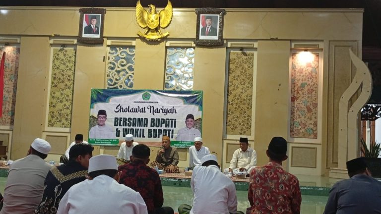 SHOLAWAT NARIYAH BERSAMA BUPATI & WAKIL BUPATI PAMEKASAN